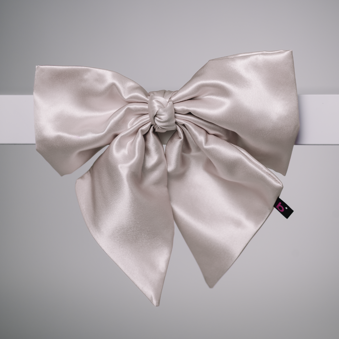 Silk hair clip with bow
